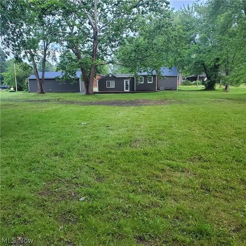 724 Briggs Road, Leavittsburg, OH 44430