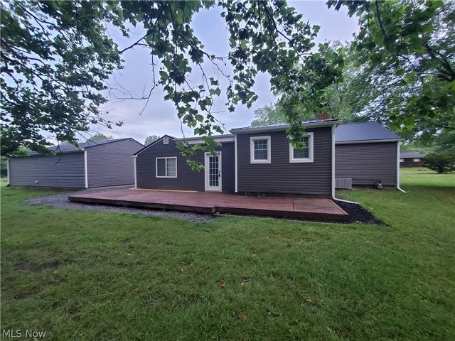 724 Briggs Road, Leavittsburg, OH 44430