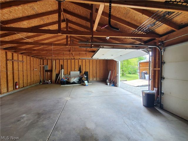 724 Briggs Road, Leavittsburg, OH 44430