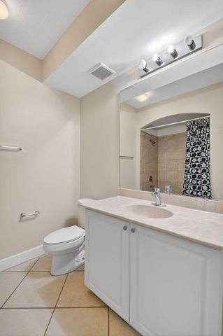 1660 Renaissance Commons Boulevard 2517, Boynton Beach, FL 33426