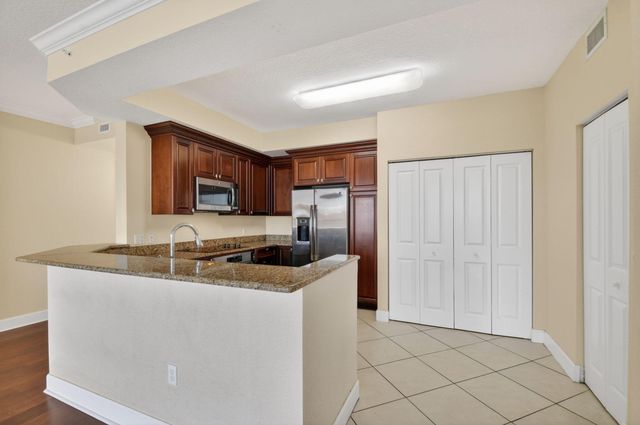 1660 Renaissance Commons Boulevard 2517, Boynton Beach, FL 33426
