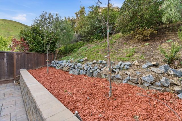 12 Baycrest Way, South San Francisco, CA 94080