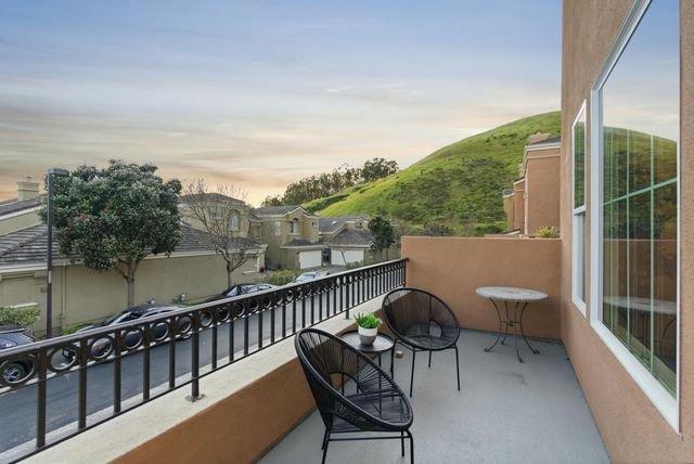 12 Baycrest Way, South San Francisco, CA 94080