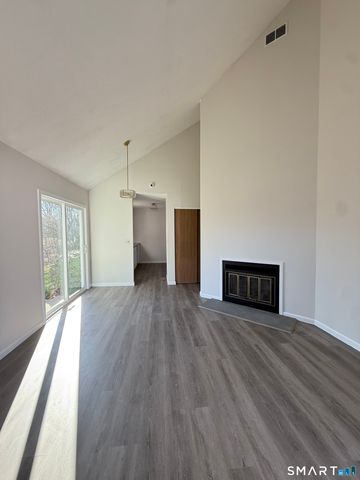 806 Hartford Road C, Manchester, CT 06040