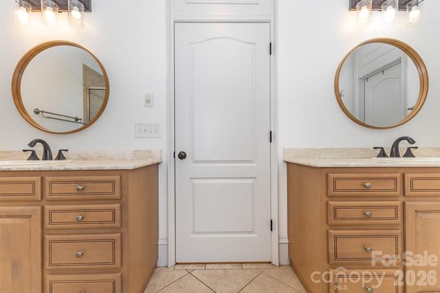 2418 Talbot Court, Sherrills Ford, NC 28673