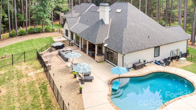 2418 Talbot Court, Sherrills Ford, NC 28673