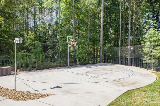 2418 Talbot Court, Sherrills Ford, NC 28673