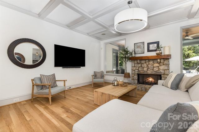 2418 Talbot Court, Sherrills Ford, NC 28673