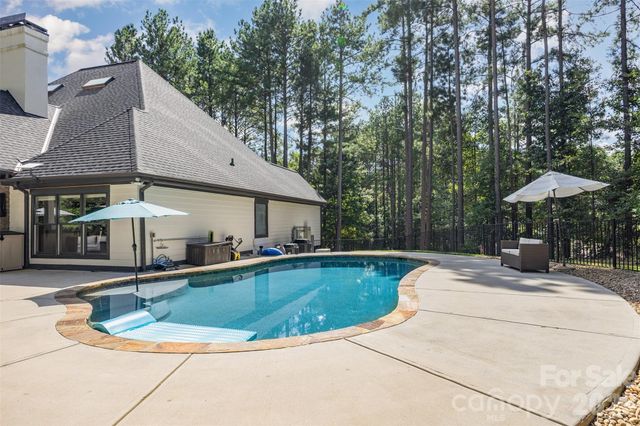 2418 Talbot Court, Sherrills Ford, NC 28673