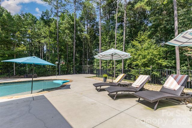 2418 Talbot Court, Sherrills Ford, NC 28673