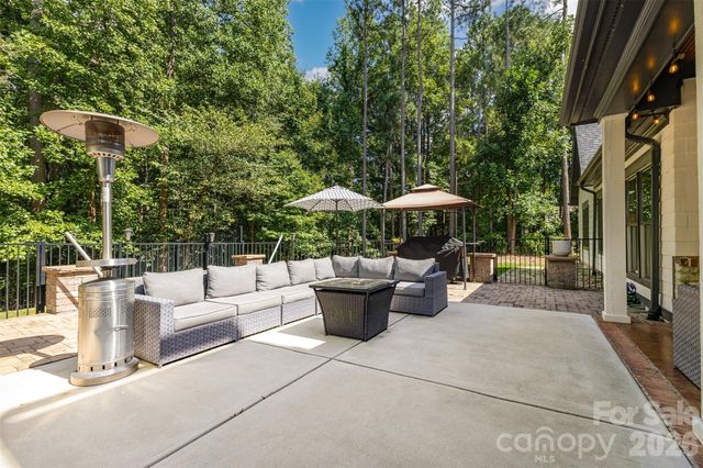 2418 Talbot Court, Sherrills Ford, NC 28673