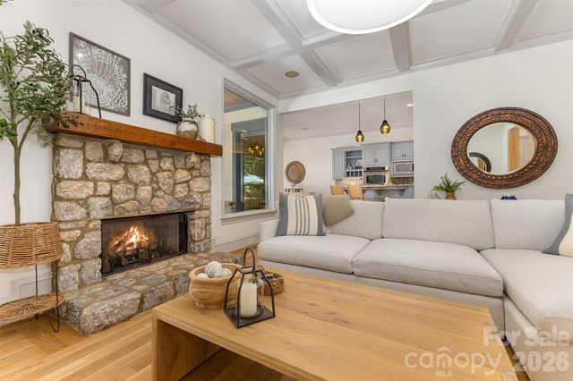 2418 Talbot Court, Sherrills Ford, NC 28673