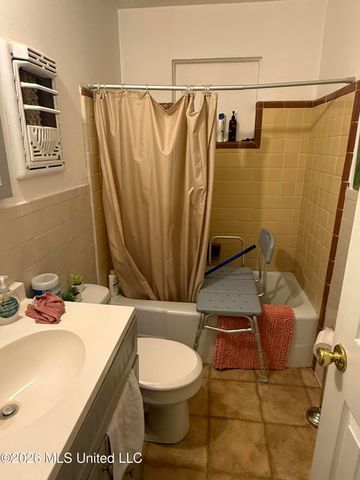 495 Gay Avenue, Gulfport, MS 39507