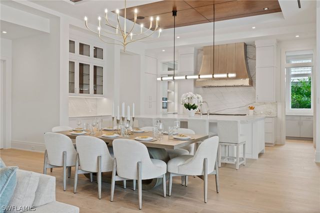 408 16th AVE S, Naples, FL 34102