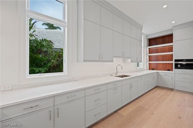 408 16th AVE S, Naples, FL 34102