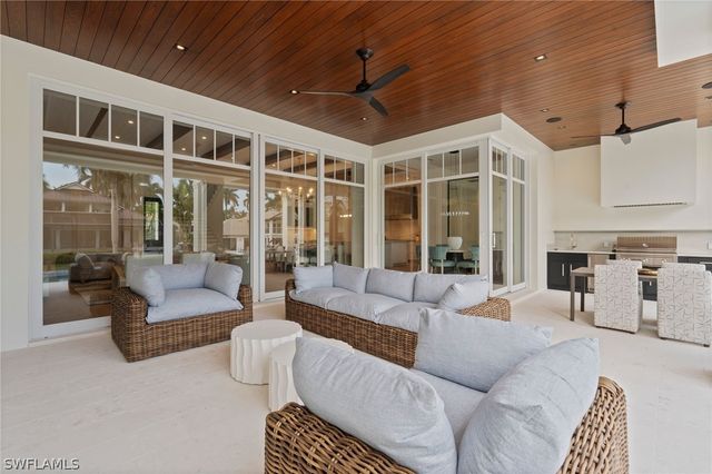 408 16th AVE S, Naples, FL 34102