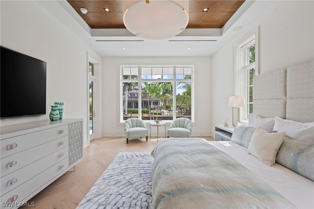 408 16th AVE S, Naples, FL 34102