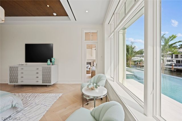 408 16th AVE S, Naples, FL 34102