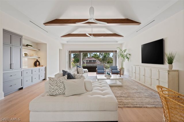 408 16th AVE S, Naples, FL 34102