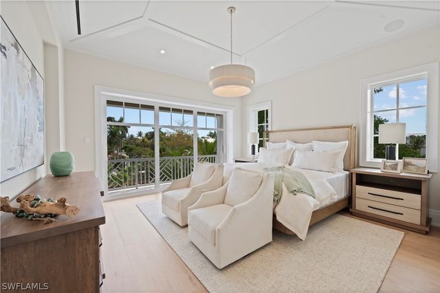 408 16th AVE S, Naples, FL 34102