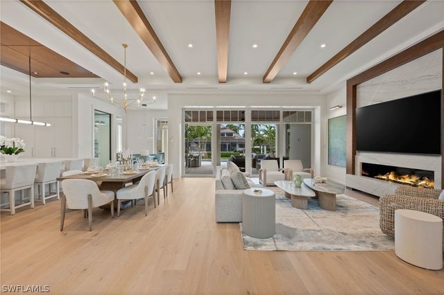 408 16th AVE S, Naples, FL 34102