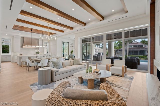 408 16th AVE S, Naples, FL 34102