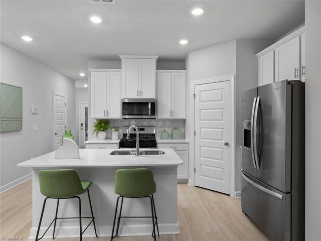 926 Broadleaf Trace, Mebane, NC 27302