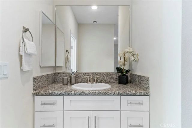 961 E Phillips Boulevard 01, Pomona, CA 91766