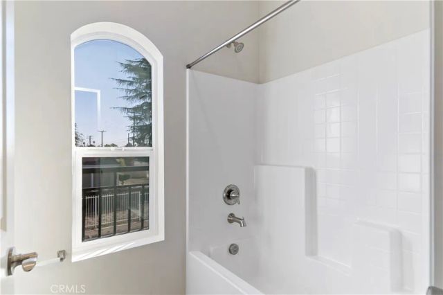 961 E Phillips Boulevard 01, Pomona, CA 91766