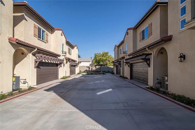 961 E Phillips Boulevard 01, Pomona, CA 91766