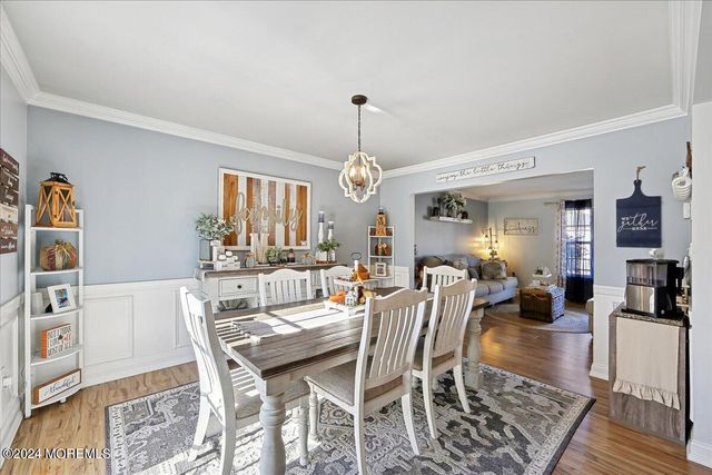 33 Bronia Street, Howell, NJ 07731