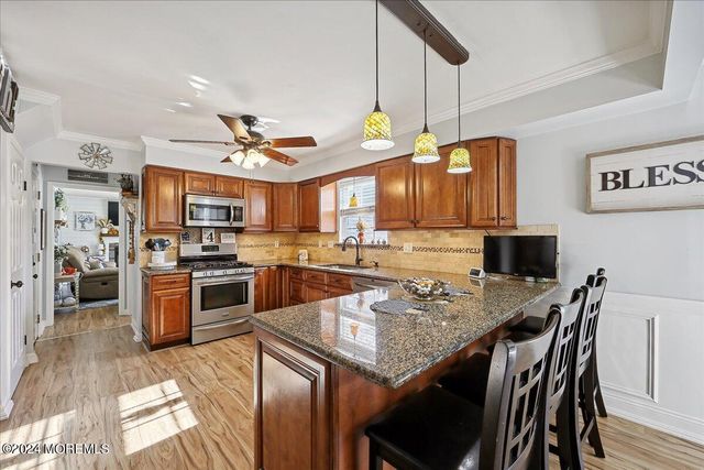 33 Bronia Street, Howell, NJ 07731