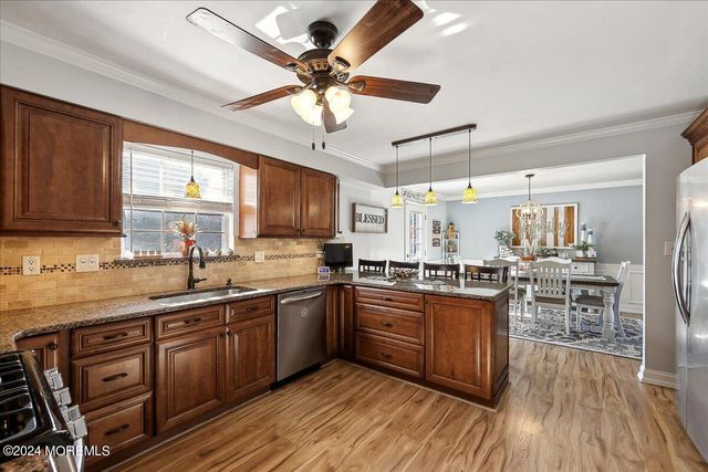 33 Bronia Street, Howell, NJ 07731