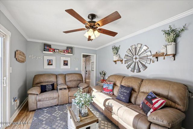 33 Bronia Street, Howell, NJ 07731