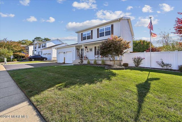 33 Bronia Street, Howell, NJ 07731