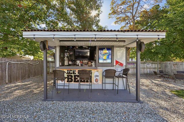 33 Bronia Street, Howell, NJ 07731