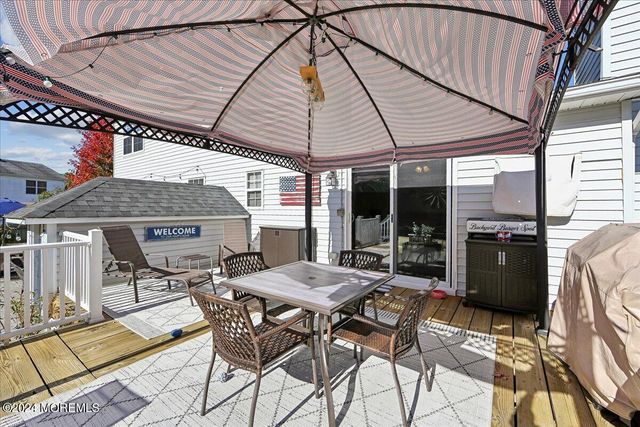33 Bronia Street, Howell, NJ 07731
