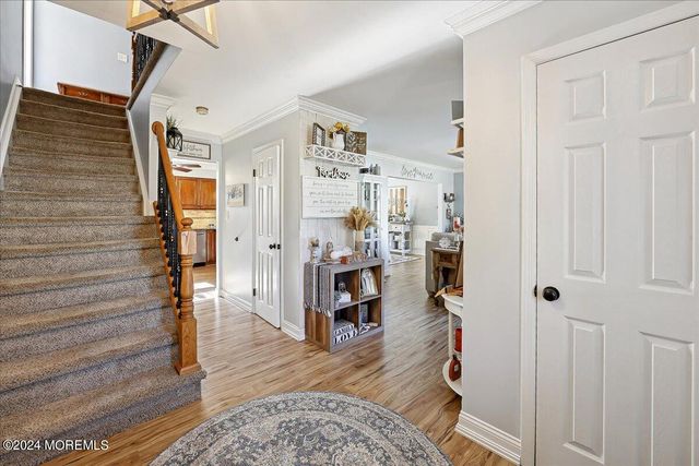 33 Bronia Street, Howell, NJ 07731