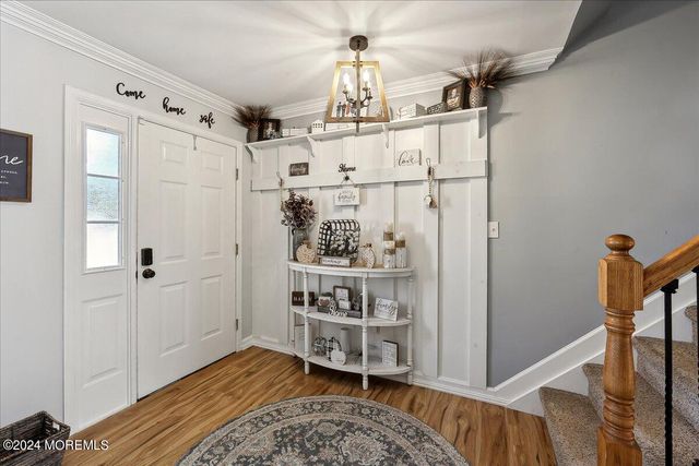 33 Bronia Street, Howell, NJ 07731