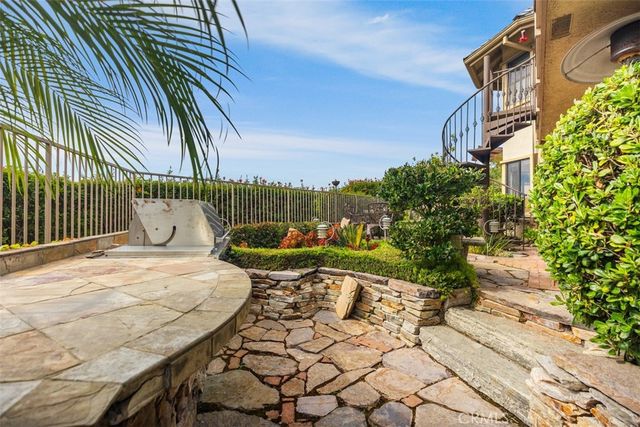 39 Harbor Ridge, Newport Beach, CA 92660