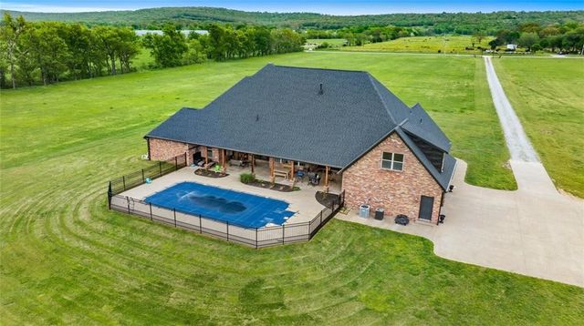 10277 Highway 59, Summers, AR 72769