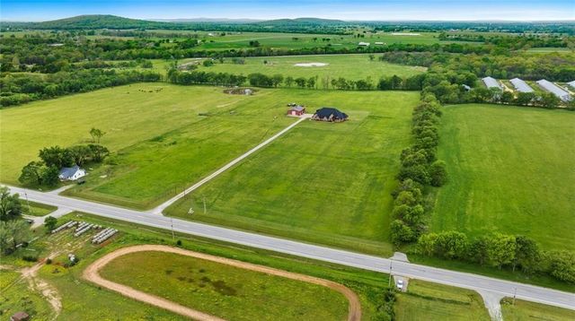 10277 Highway 59, Summers, AR 72769