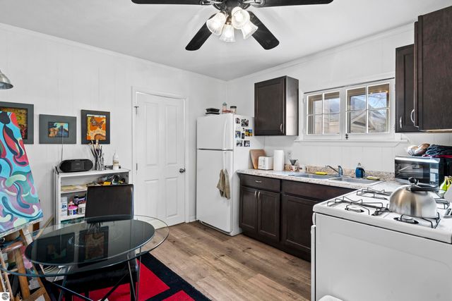 517 S Oak Street, Traverse City, MI 49684