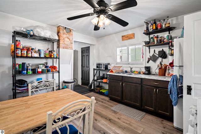 517 S Oak Street, Traverse City, MI 49684