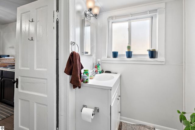 517 S Oak Street, Traverse City, MI 49684