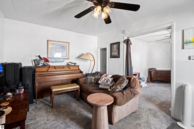 517 S Oak Street, Traverse City, MI 49684