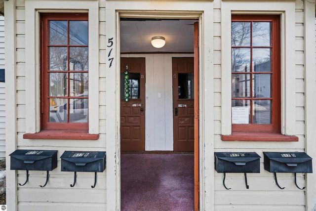 517 S Oak Street, Traverse City, MI 49684