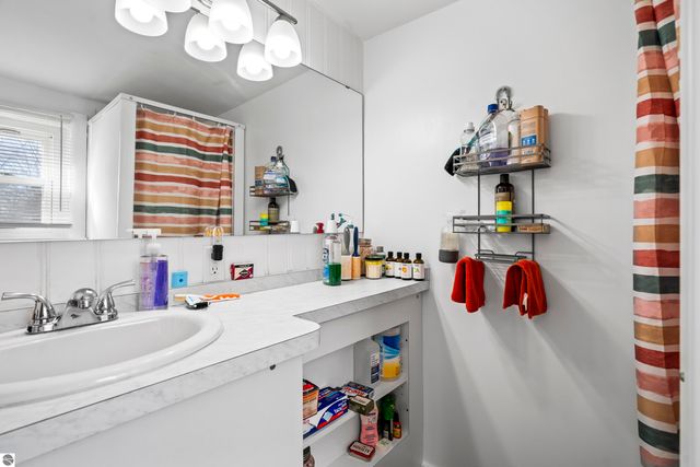 517 S Oak Street, Traverse City, MI 49684