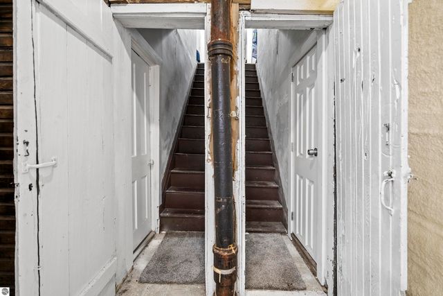 517 S Oak Street, Traverse City, MI 49684