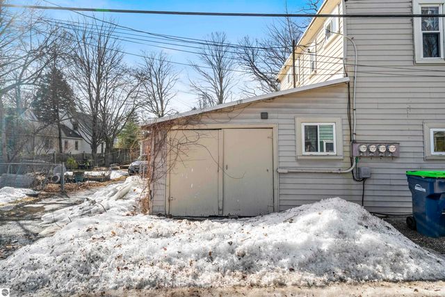 517 S Oak Street, Traverse City, MI 49684